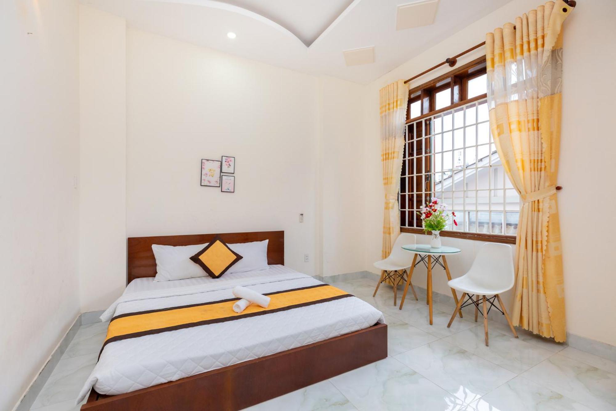 Bai Sau - 5 Phong Ngu - 30 Vo Thi Sau - Free Karaoke Villa *