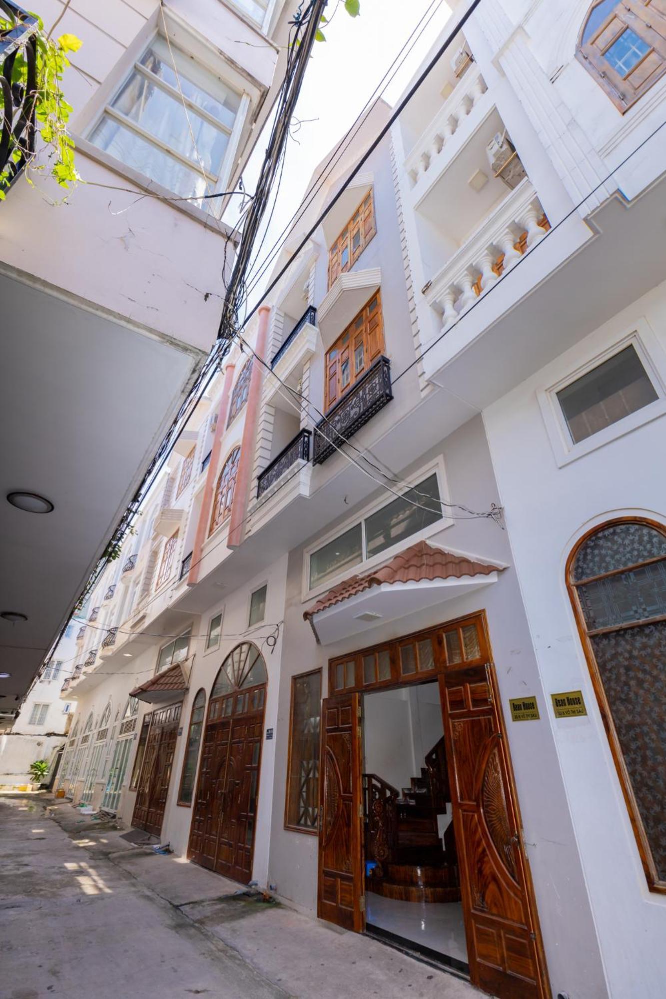 Villa Bai Sau - 5 Phong Ngu - 30 Vo Thi Sau - Free Karaoke *